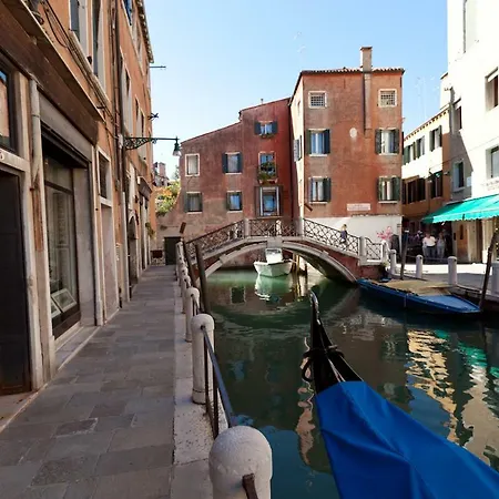 Apartment Studio Canova Venedig